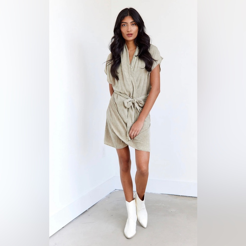Fab’rik Thyme Wrap Mini Dress by Mustard Seed— Size M — new with tags!